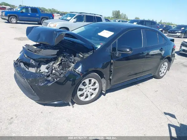 5YFB4MDE4SP230403 2025 TOYOTA COROLLA - Image 2