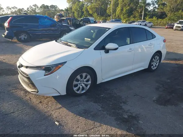 5YFB4MDE4SP230630 2025 TOYOTA COROLLA - Image 2