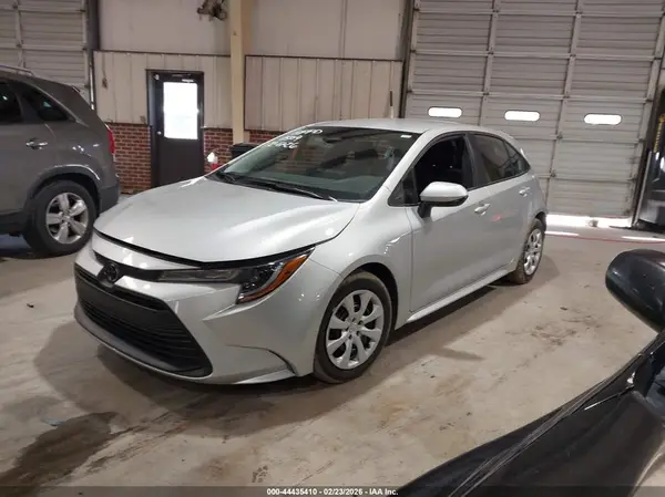 5YFB4MDE4SP231504 2025 TOYOTA COROLLA - Image 2