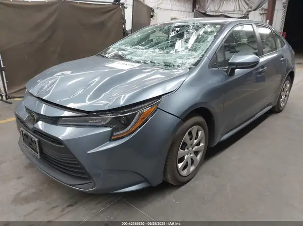 5YFB4MDE4SP234046 2025 TOYOTA COROLLA - Image 2