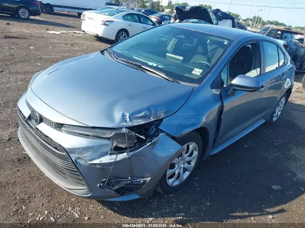 5YFB4MDE4SP236024 2025 TOYOTA COROLLA - Image 2