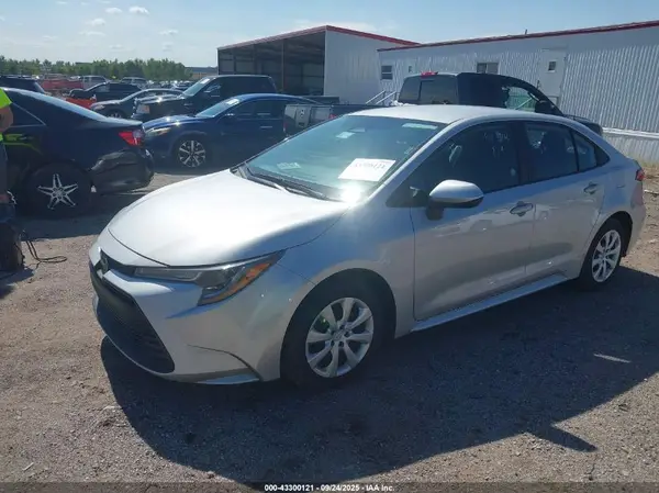 5YFB4MDE4SP236606 2025 TOYOTA COROLLA - Image 2