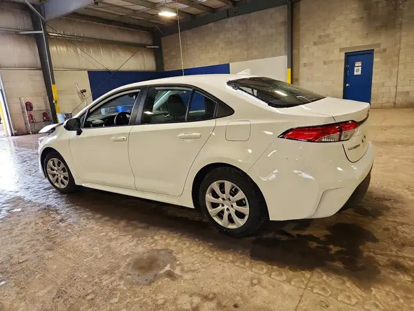 5YFB4MDE4SP268116 2025 TOYOTA COROLLA - Image 2