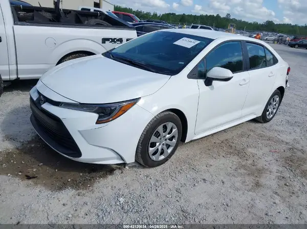5YFB4MDE4SP276118 2025 TOYOTA COROLLA - Image 2