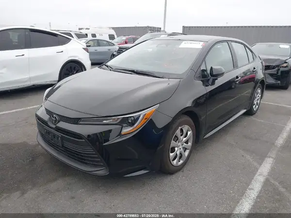5YFB4MDE4SP280539 2025 TOYOTA COROLLA - Image 2