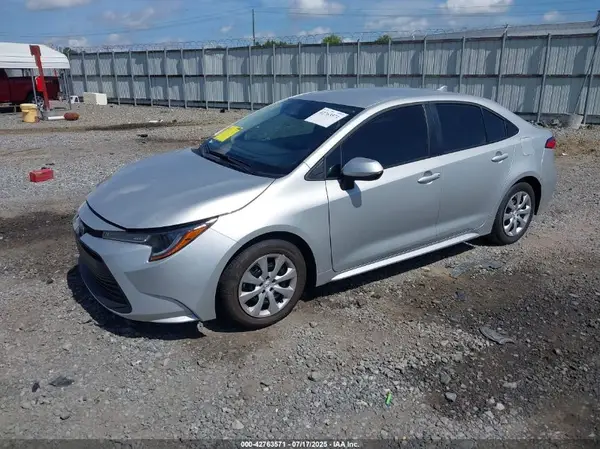 5YFB4MDE4SP284008 2025 TOYOTA COROLLA - Image 2