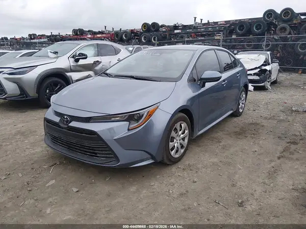 5YFB4MDE4SP288141 2025 TOYOTA COROLLA - Image 2