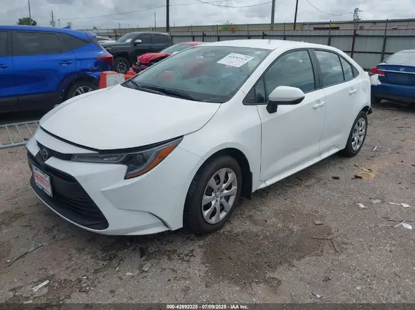 5YFB4MDE4SP304080 2025 TOYOTA COROLLA - Image 2