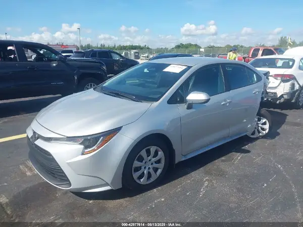 5YFB4MDE4SP322207 2025 TOYOTA COROLLA - Image 2