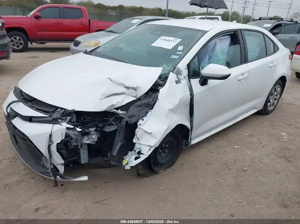 5YFB4MDE4SP324734 2025 TOYOTA COROLLA - Image 2