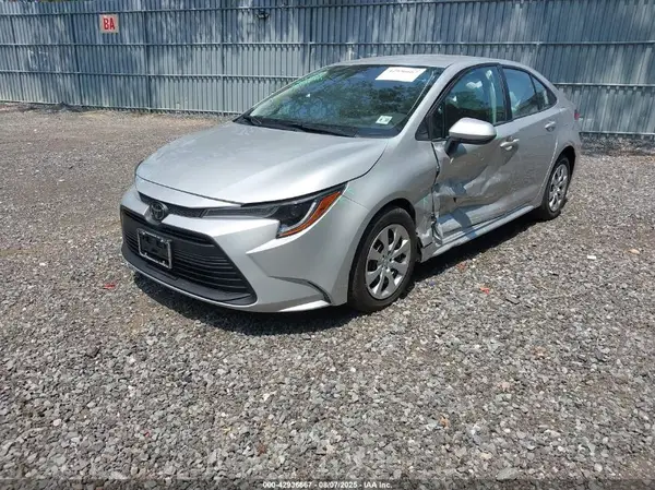 5YFB4MDE4SP330324 2025 TOYOTA COROLLA - Image 2