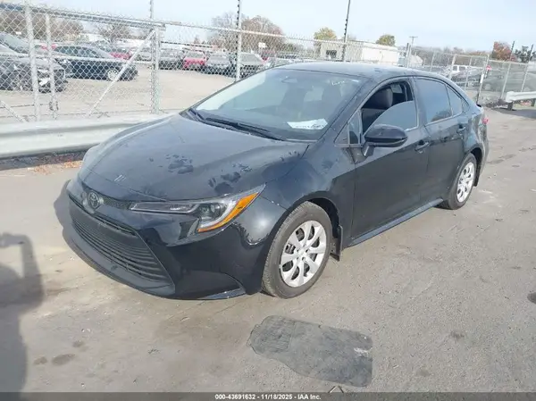 5YFB4MDE4SP332400 2025 TOYOTA COROLLA - Image 2