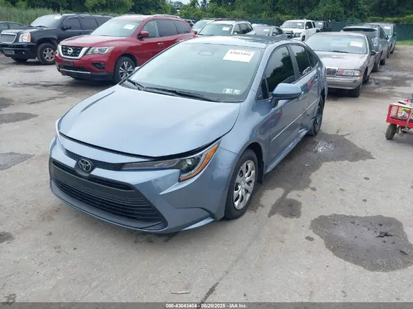 5YFB4MDE4SP338357 2025 TOYOTA COROLLA - Image 2