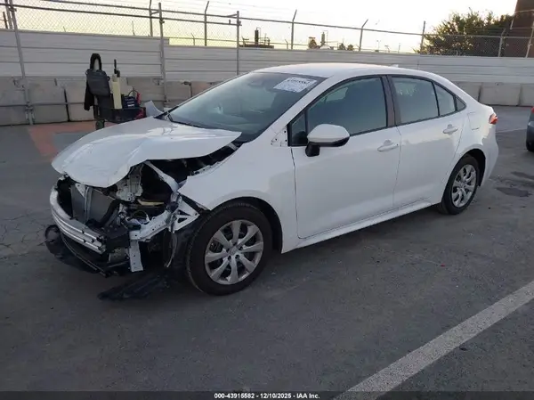 5YFB4MDE4TP366175 2026 TOYOTA COROLLA - Image 2