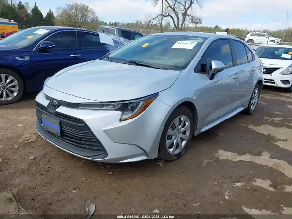 5YFB4MDE5PP002756 2023 TOYOTA COROLLA - Image 2