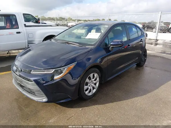 5YFB4MDE5PP055005 2023 TOYOTA COROLLA - Image 2