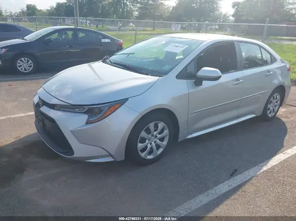 5YFB4MDE5RP101922 2024 TOYOTA COROLLA - Image 2