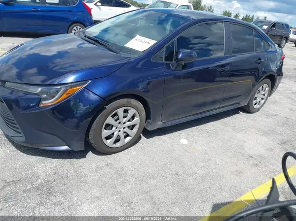5YFB4MDE5RP115769 2024 TOYOTA COROLLA - Image 2