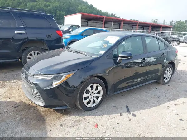 5YFB4MDE5RP131812 2024 TOYOTA COROLLA - Image 2
