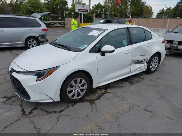 5YFB4MDE5RP138694 2024 TOYOTA COROLLA - Image 2