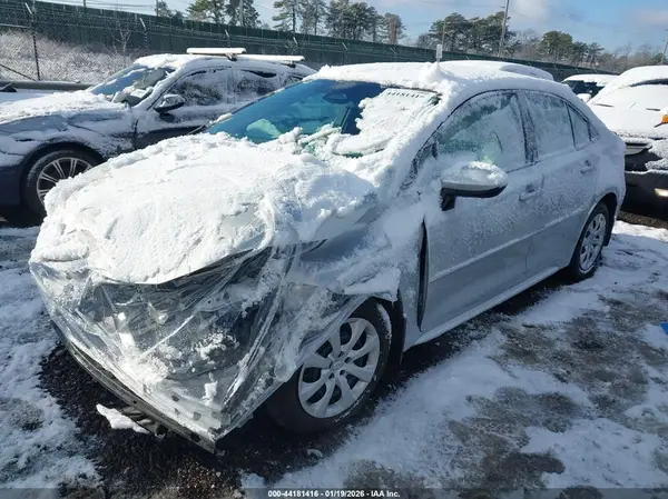 5YFB4MDE5RP161800 2024 TOYOTA COROLLA - Image 2