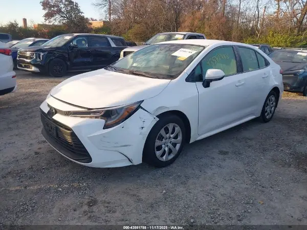 5YFB4MDE5RP190634 2024 TOYOTA COROLLA - Image 2