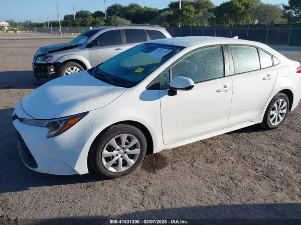 5YFB4MDE5RP207867 2024 TOYOTA COROLLA - Image 2