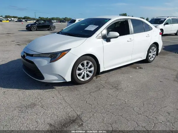 5YFB4MDE5RP214334 2024 TOYOTA COROLLA - Image 2