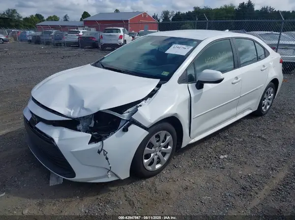 5YFB4MDE5RP221879 2024 TOYOTA COROLLA - Image 2