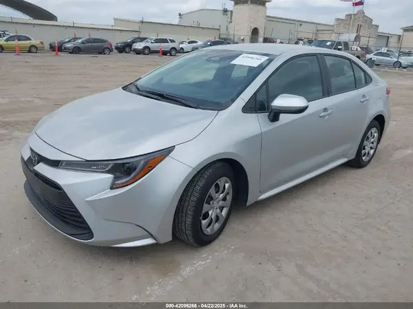 5YFB4MDE5SP249252 2025 TOYOTA COROLLA - Image 2