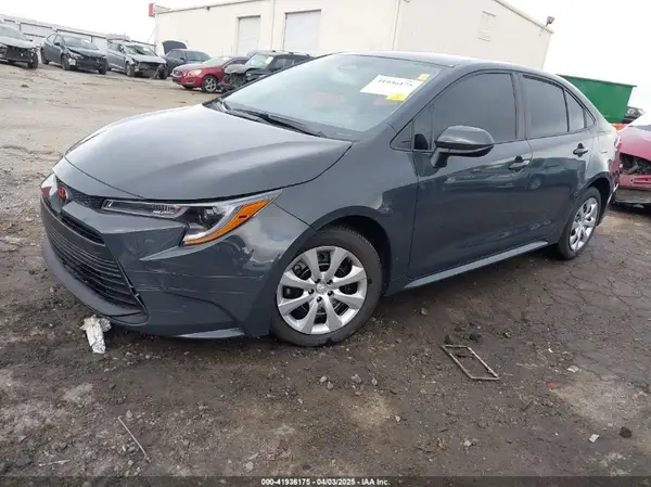 5YFB4MDE5SP253978 2025 TOYOTA COROLLA - Image 2