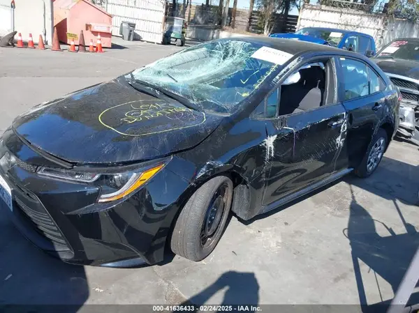 5YFB4MDE5SP259778 2025 TOYOTA COROLLA - Image 2