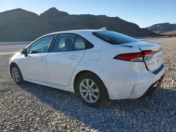 5YFB4MDE5SP274274 2025 TOYOTA COROLLA - Image 2