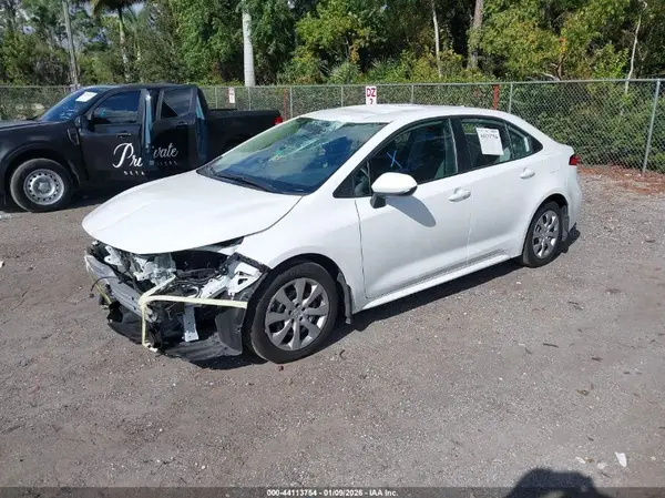 5YFB4MDE5SP282493 2025 TOYOTA COROLLA - Image 2