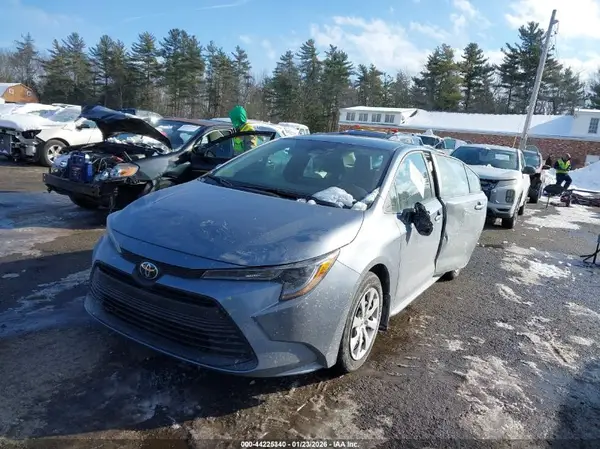 5YFB4MDE5SP303245 2025 TOYOTA COROLLA - Image 2
