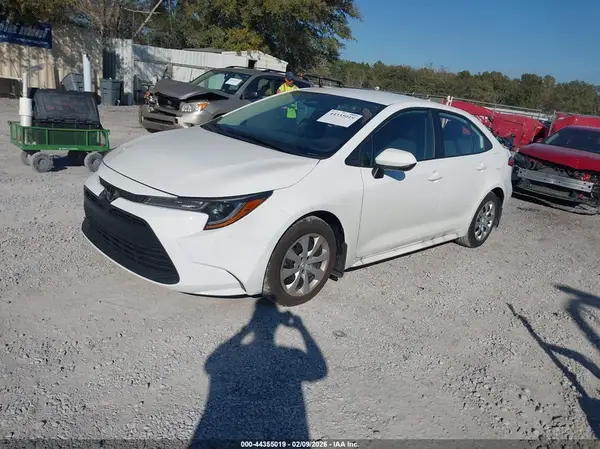 5YFB4MDE5SP350355 2025 TOYOTA COROLLA - Image 2