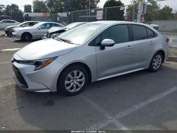 5YFB4MDE5SP350615 2025 TOYOTA COROLLA - Image 2