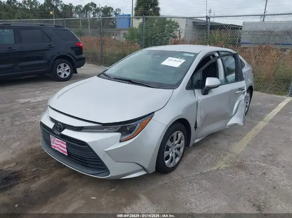 5YFB4MDE6PP008467 2023 TOYOTA COROLLA - Image 2