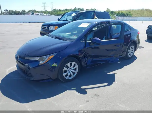 5YFB4MDE6PP035653 2023 TOYOTA COROLLA - Image 2