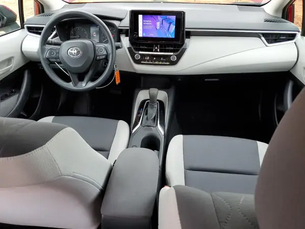 5YFB4MDE6PP070676 2023 TOYOTA COROLLA - Image 8