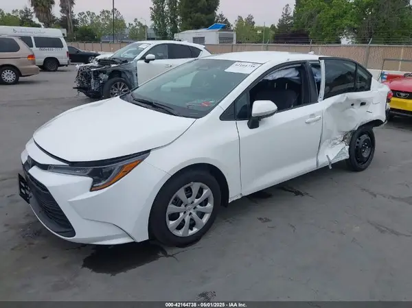 5YFB4MDE6RP183952 2024 TOYOTA COROLLA - Image 2