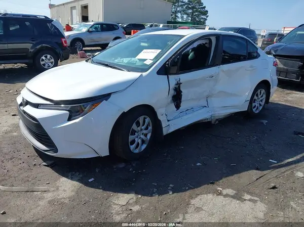 5YFB4MDE6RP209983 2024 TOYOTA COROLLA - Image 2