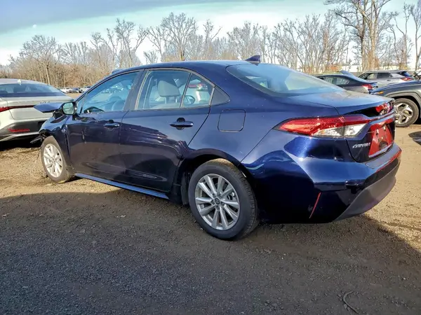 5YFB4MDE6SP237255 2025 TOYOTA COROLLA - Image 2
