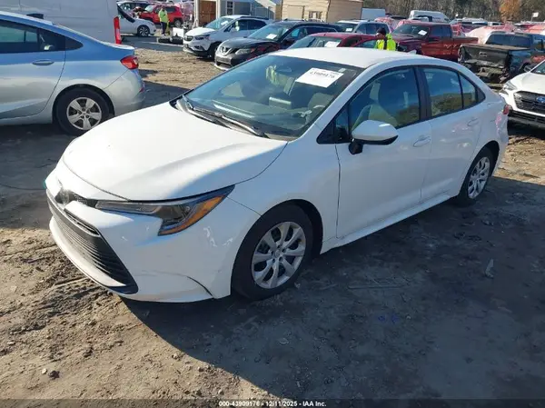 5YFB4MDE6SP244271 2025 TOYOTA COROLLA - Image 2