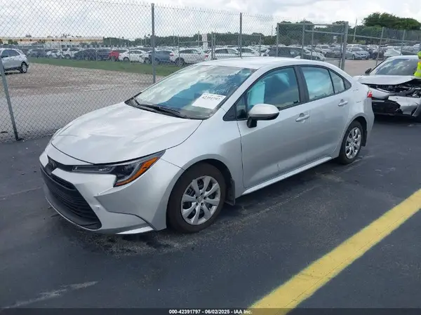 5YFB4MDE6SP245694 2025 TOYOTA COROLLA - Image 2