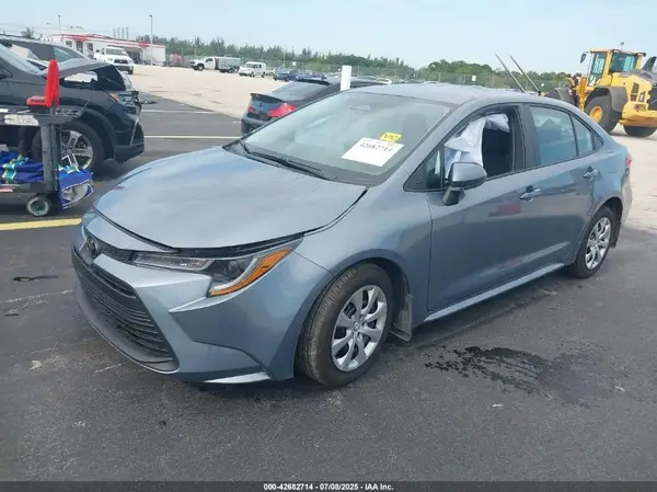 5YFB4MDE6SP272331 2025 TOYOTA COROLLA - Image 2
