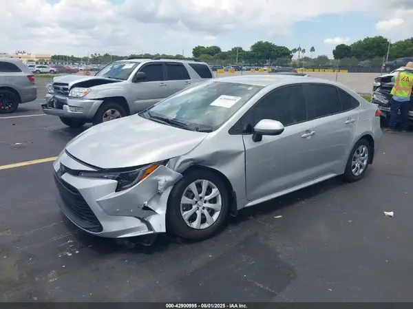 5YFB4MDE6SP277710 2025 TOYOTA COROLLA - Image 2