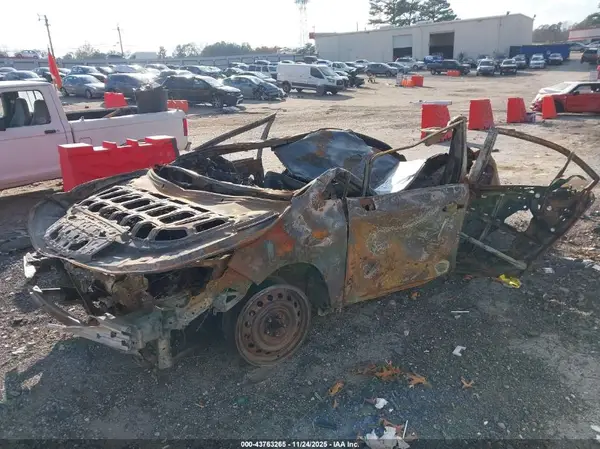 5YFB4MDE6SP287668 2025 TOYOTA COROLLA - Image 2
