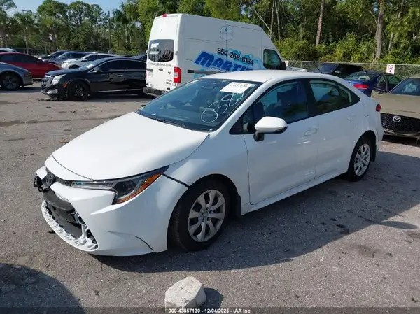 5YFB4MDE6SP300385 2025 TOYOTA COROLLA - Image 2