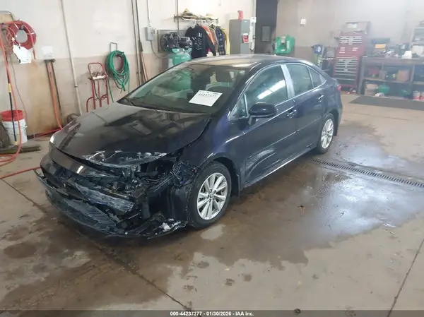 5YFB4MDE6SP303562 2025 TOYOTA COROLLA - Image 2